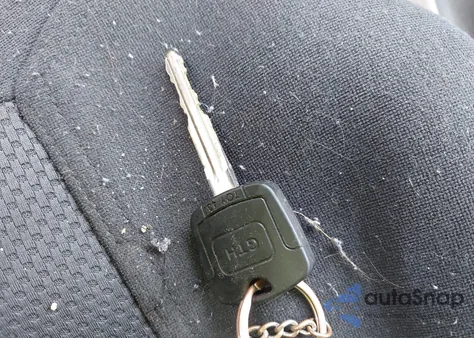 2006 Toyota Corolla Ce from USA, damaged, VIN 2T1BR32E26C619285